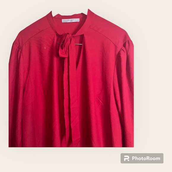 Red Signature Collection Blouse - Picture 3 of 5